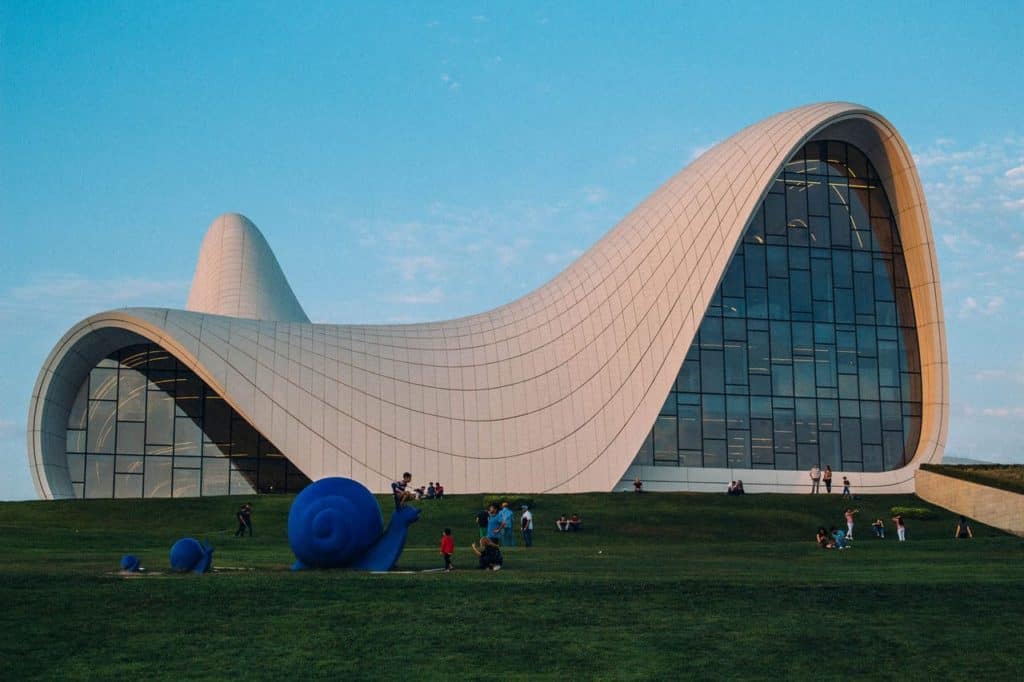 What to do in and around Baku – a complete budget guide to Azerbaijan's exquisite capital city - Journal of Nomads -Heydar Aliyev Center