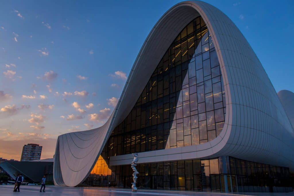 What to do in and around Baku – a complete budget guide to Azerbaijan's exquisite capital city - Journal of Nomads -Heydar Aliyev Center