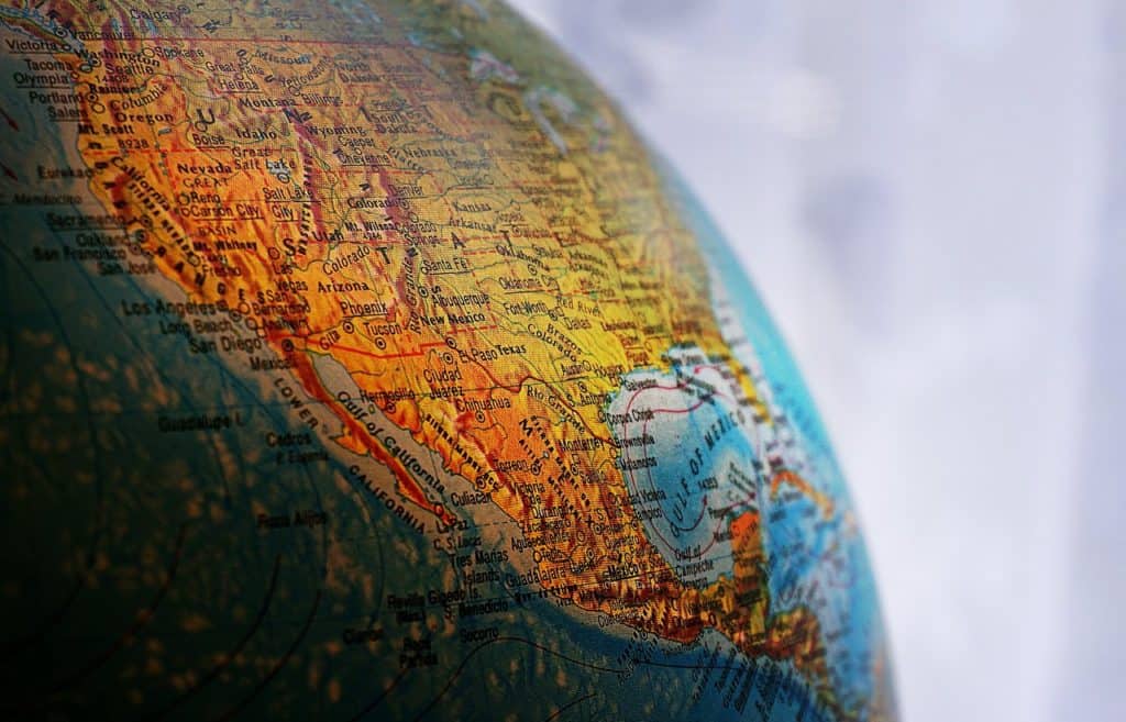 Which are the best jobs that pay you to travel the world? - Journal of Nomads