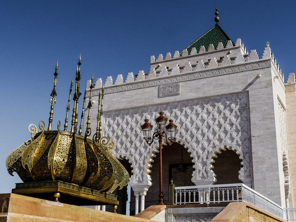 beautiful mausoleum Rabat - mohammed V - journal of nomads