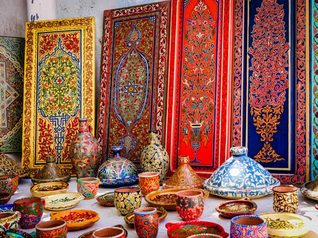 11 Best Things to do in Rabat Morocco - The Complete Guide to Morocco's Capital City 15 souvenirs kasbah des oudaias Rabat Morocco - journal of nomads