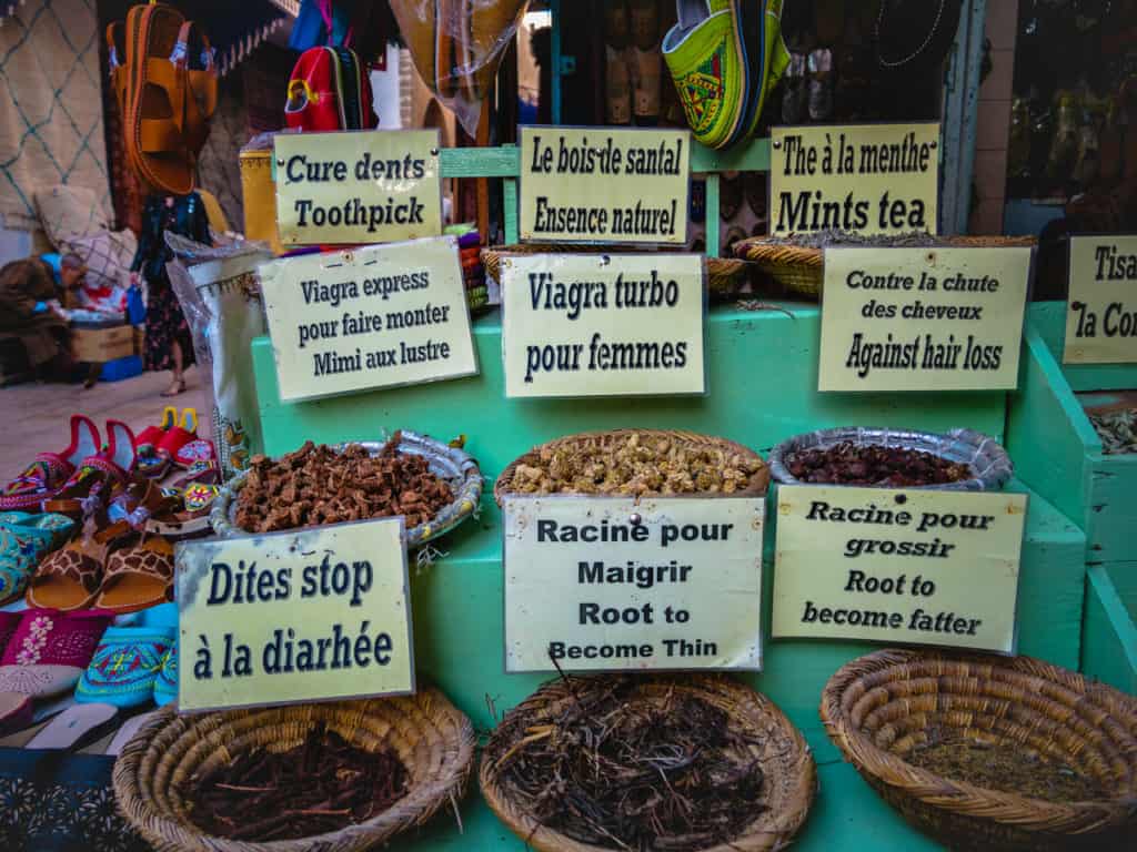 12 common scams in Morocco and how to avoid them - Journal of Nomads