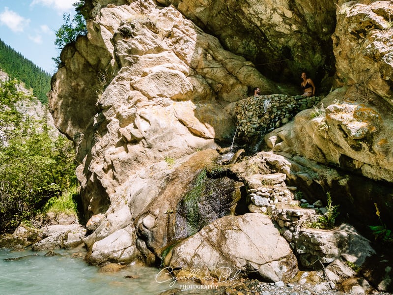 28 Best Things to Do in Kyrgyzstan (Culture, Nature & Local Life Guide 2026)