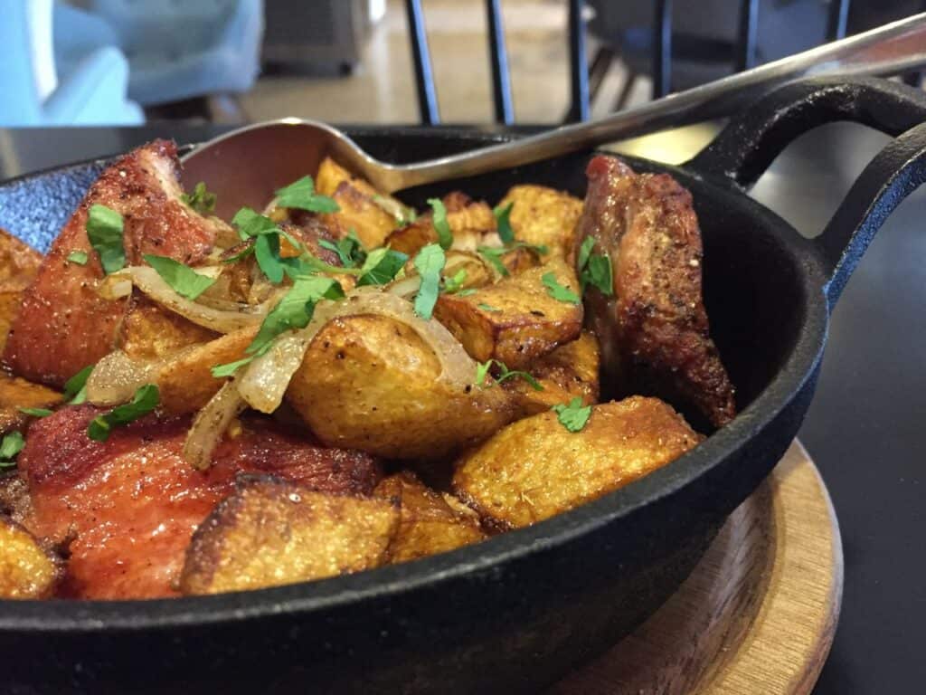 Georgian Food - The 15 Best Dishes from the Georgian Cuisine You absolutely have to Try!