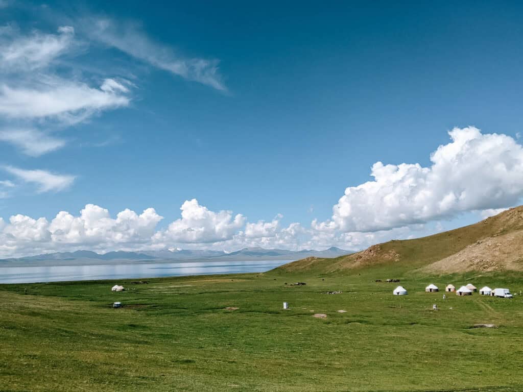 Kyrgyzstan Itinerary: The Ultimate 7, 10, 14 & 21-Day Travel Guide 61 How to get to Song Kul Lake - Hiking to Song Kul Lake - Journal of Nomads