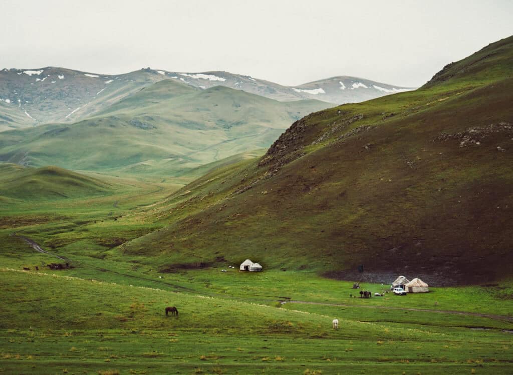 Hike Independently to Song Kul Lake in Kyrgyzstan with these 2 Great Itineraries 38 How to get to Song Kul Lake - Hiking to Song Kul Lake - Journal of Nomads