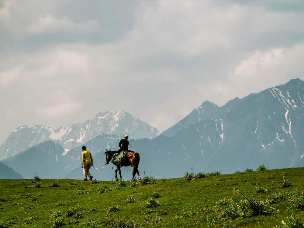 Horse riding Kyrgyzstan - Alay Mountains Hikes - Hiking in Kyrgyzstan - Trekking Guide - Journal of Nomads