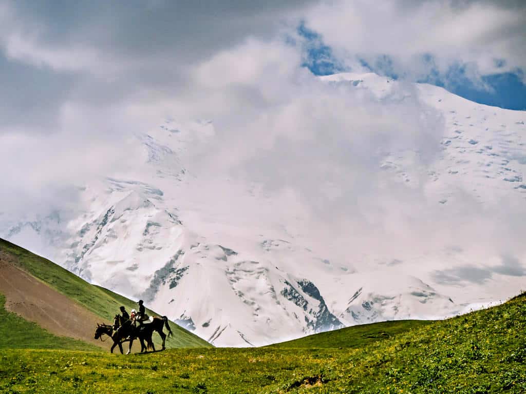 Why Visit Kyrgyzstan: 12 Reasons why I fell in love with this special country in Central Asia 57 Alay Mountains Kyrgyzstan - Horses Kyrgyzstan - Journal of Nomads