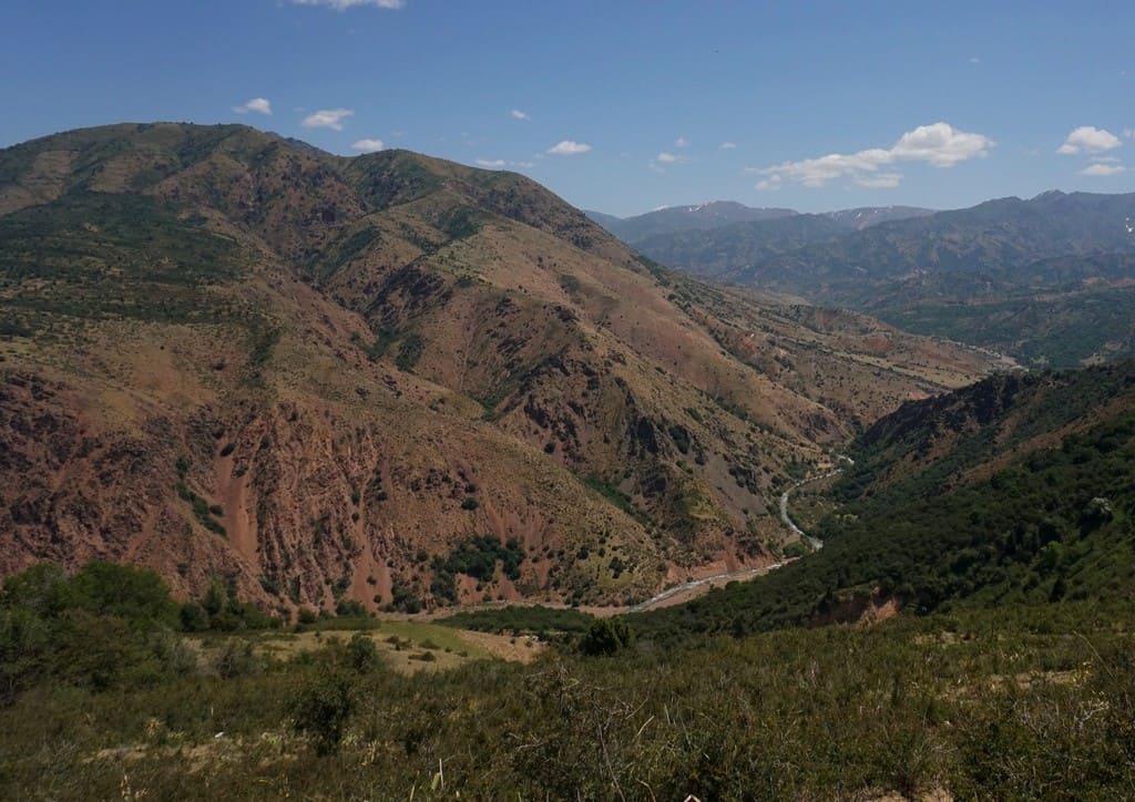 Hiking in Uzbekistan - 6 best Hiking Trails in the Nuratau and Chimgan Mountains in Uzbekistan 7 Hiking in Uzbekistan - 6 best Hiking Trails in the Nuratau and Chimgan Mountains in Uzbekistan