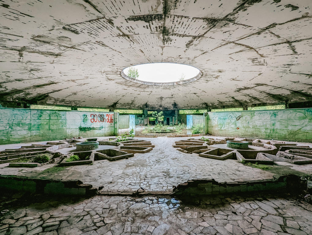Tsakltubo Georgia - Places to visit in Georgia - Abandoned Soviet Buildings Georgia