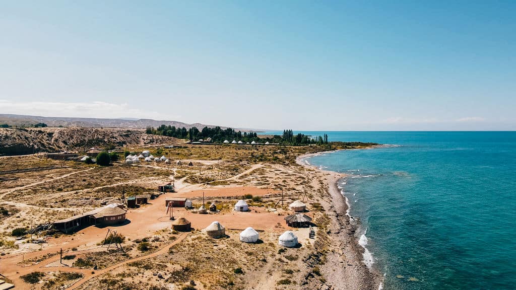 10-daagse Groepsreis Kirgizië 2026: Ga mee op een uniek avontuur! 25 Issyk Kul Lake Kyrgyzstan - Kyrgyzstan Adventure Tours - Journal of Nomads