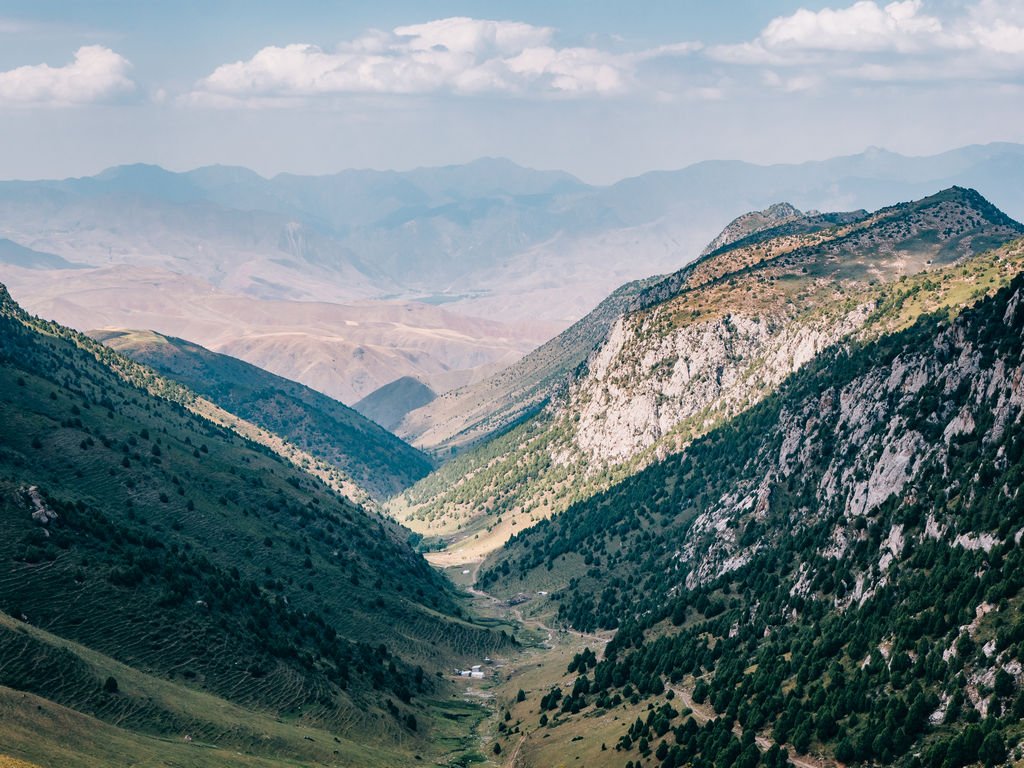 Paardrijden in Kirgizie: Feel Like A Nomad trektocht te Paard in Kirgizië 24 Kyrgyzstan Horse Riding Tour - Kyrgyzstan Adventure Tours - Feel like a nomad horse riding Kyrgyzstan Alay mountains Journal of Nomads