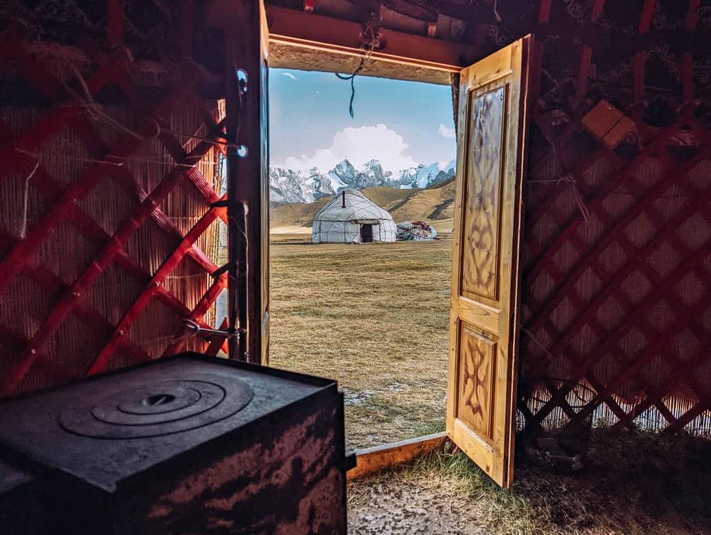 Kirgizië Reizen 2025: 9-daags Overland Avontuur in Kirgizie 15 Kyrgyzstan Overland Tour - Yurt Camp Stay Kyrgyzstan