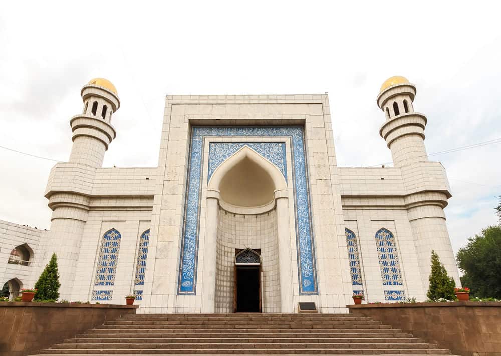 19 Best Things to do in Almaty Kazakhstan - The Complete Guide to visit Almaty City 33 Central Mosque Almaty - Places to visit in Almaty - Almaty Travel Guide