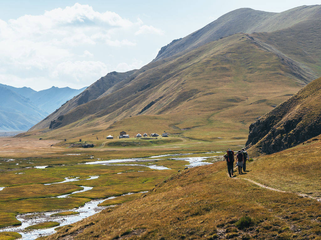 How to visit Kel Suu Lake Kyrgyzstan - The Complete Travel Guide