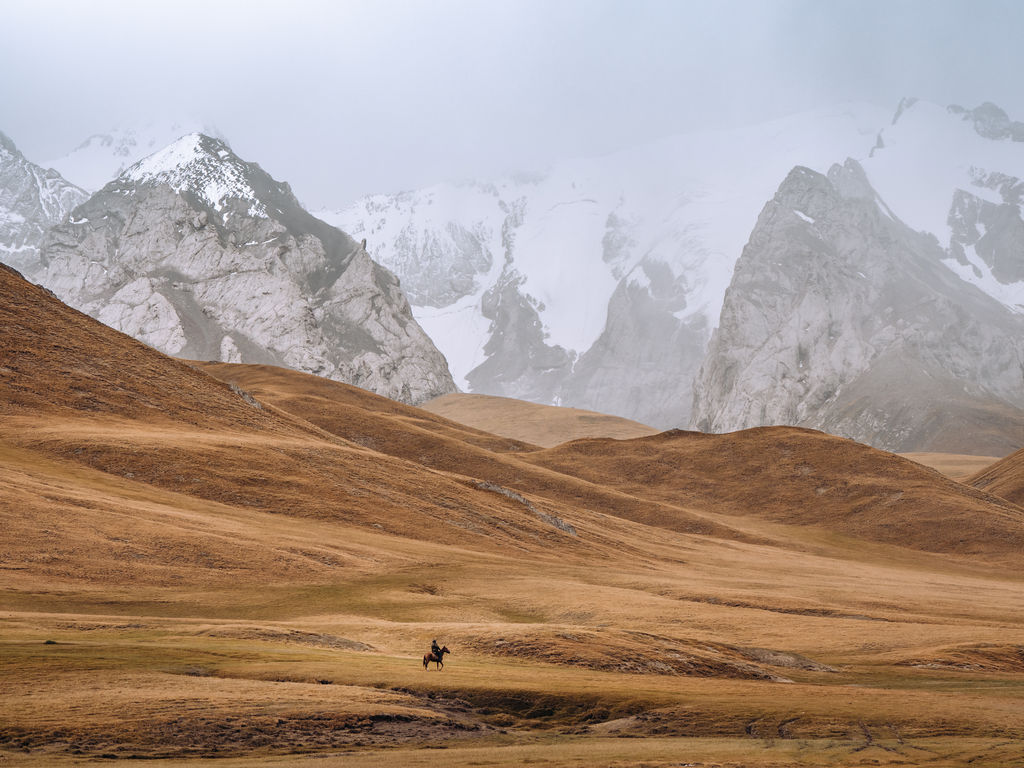 Horse riding to Kel Suu Lake Kyrgyzstan - Complete Travel Guide Kel Suu Lake