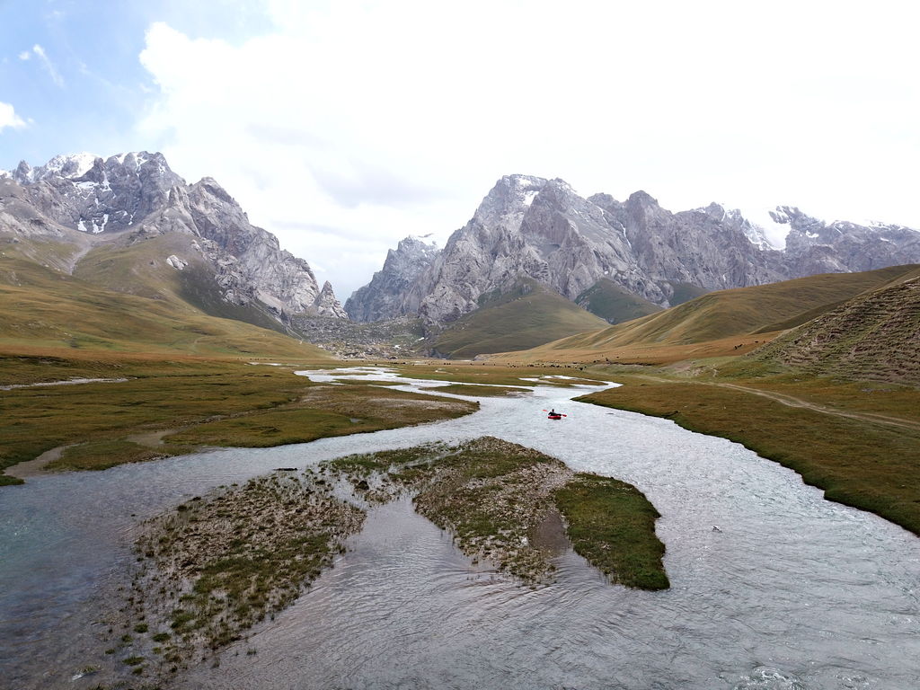 Packrafting in Kyrgyzstan - things to do in Kel Suu Lake Kyrgyzstan