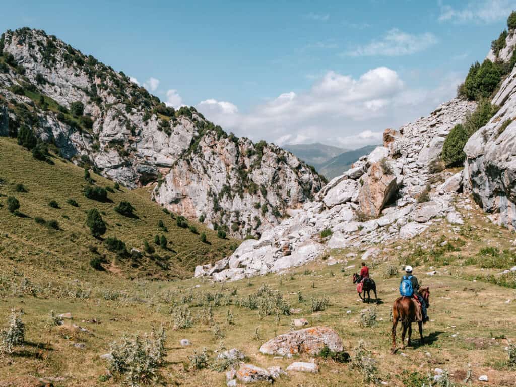 Horse Riding in Kyrgyzstan - Best destinations horseback trek Kyrgyzstan