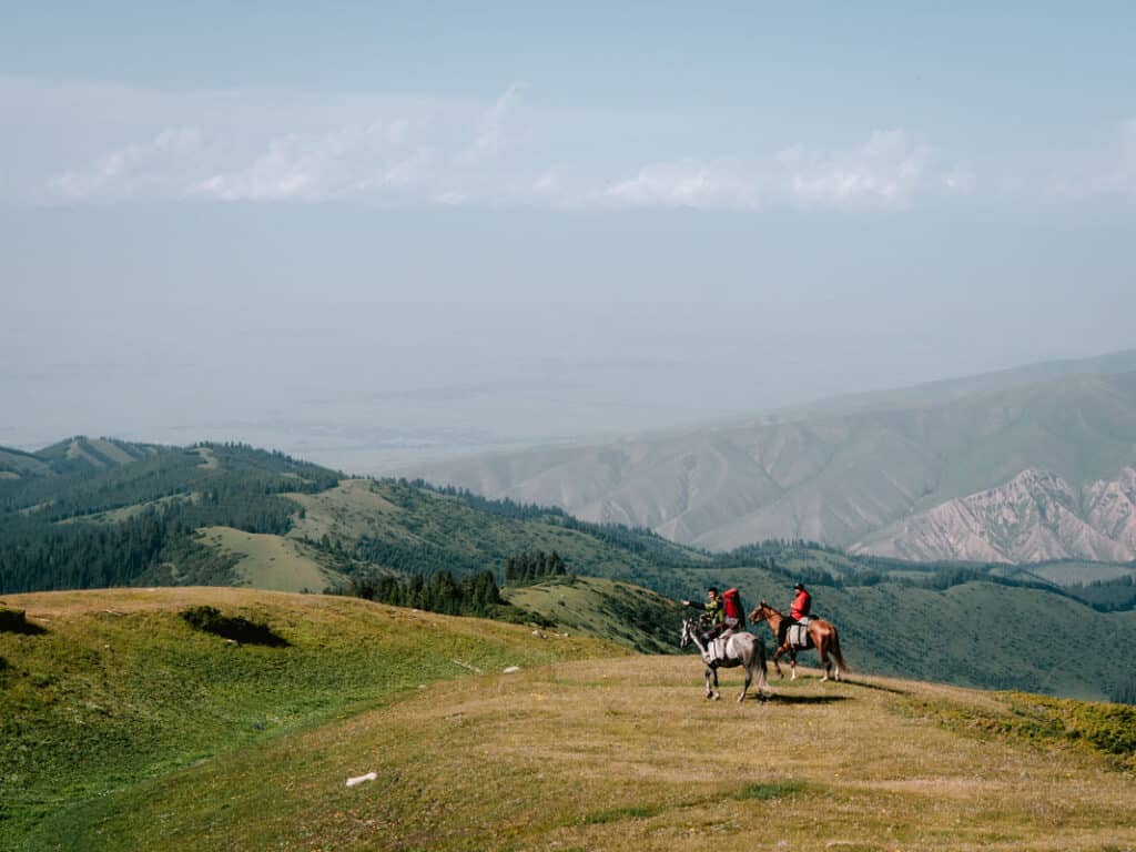 Chelpek Lakes - Zhashyl Kul - Ydryk Lakes - Horse Riding in Kyrgyzstan - Best destinations horseback trek Kyrgyzstan - Horse riding Karakol