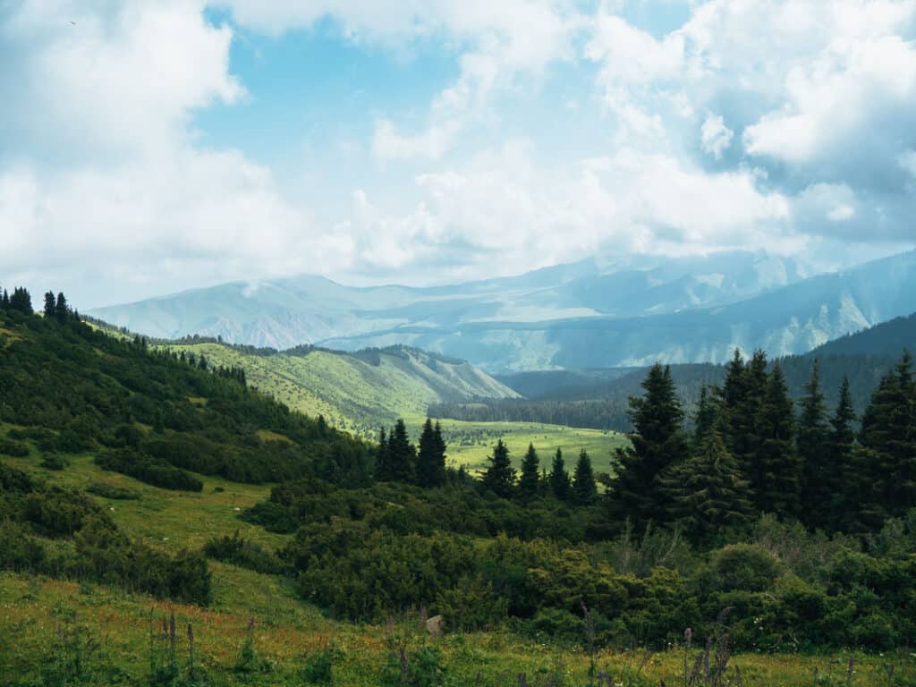 Kirgizië Reizen 2025: 9-daags Overland Avontuur in Kirgizie 6 Chelpek Lakes - Zhashyl Kul - Ydryk Lakes - Horse Riding in Kyrgyzstan - Best destinations horseback trek Kyrgyzstan - Horse riding Karakol