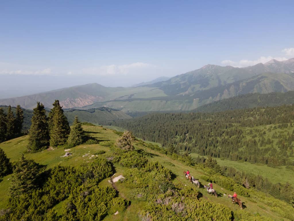 Kyrgyzstan Horseback riding: Everything you need to know about horse riding in Kyrgyzstan+ the 9 best horse Riding destinations