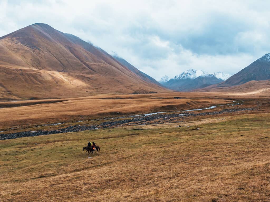 Kyrgyzstan Horseback riding: Everything you need to know about horse riding in Kyrgyzstan+ the 9 best horse Riding destinations
