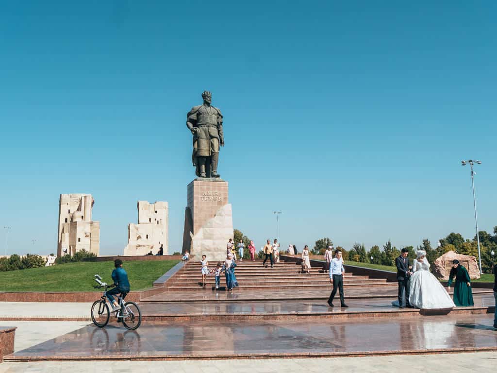 Shahrisabz Travel guide and 6 more great day trips from Samarkand 26 Shahrisabz Uzbekistan - From Samarkand to Shahrisabz - Day trips from Samarkand - Amir Temur statue