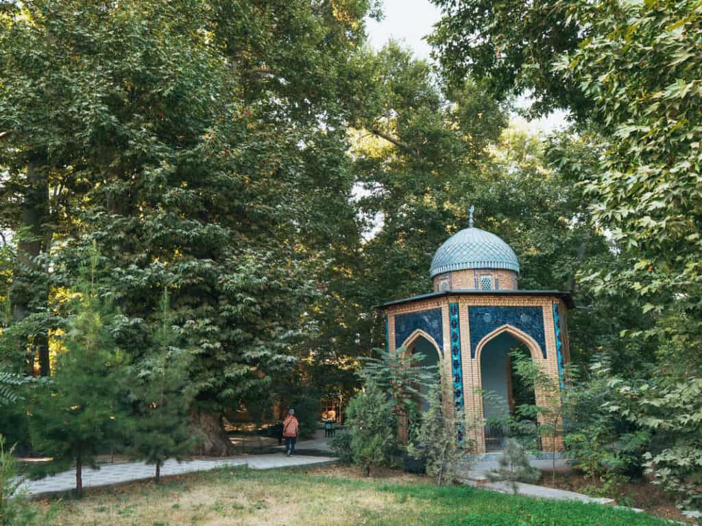 What are the Best Places to visit in Uzbekistan in 2026? 55 Shahrisabz Uzbekistan - From Samarkand to Shahrisabz - Day trips from Samarkand - Amir Temur statue