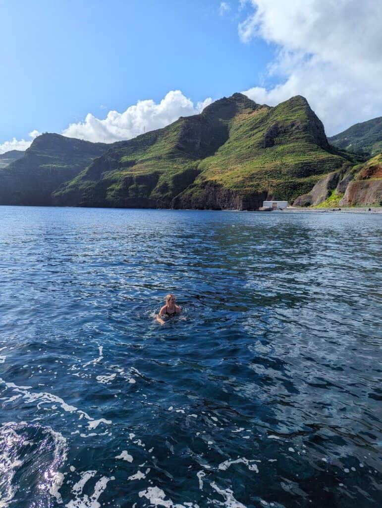 Madeira Travel Guide: 20 useful Things To Know Before You Go 11 Madeira travel guide - Praia Pedra Canical Madeira - Madeira Climate