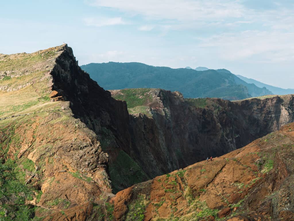 Madeira Travel Guide: 20 useful Things To Know Before You Go 2 Vereda de Sao Laurenco PR8 - Hiking trails in Madeira - Madeira Travel Guide - Madeira Hiking - best hikes Madeira - Journal of Nomads