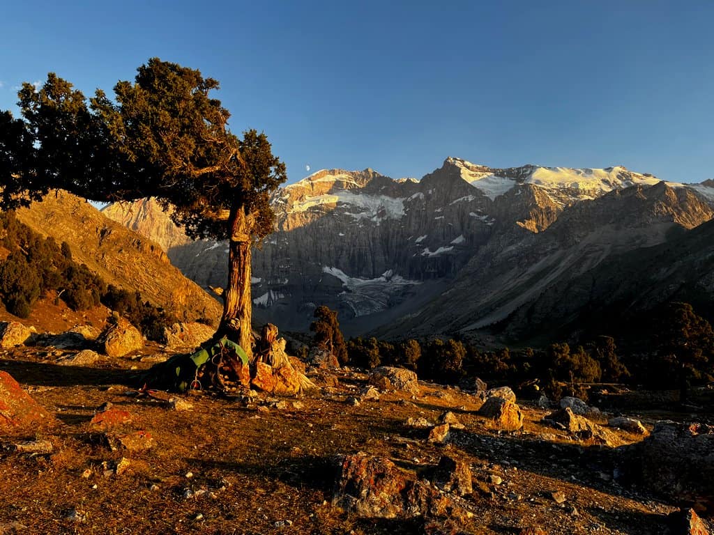 Hiking in Tajikistan: 6 Mighty Mountain Trails to Explore 4 Fann Mountains - hiking in Tajikistan - Journal of Nomads